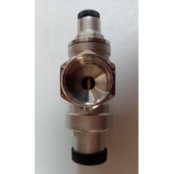 RC20S FERRO Reduktor ciśnienia 3/4 PN16 1-4bar z przyłączem do manometru 1/4"