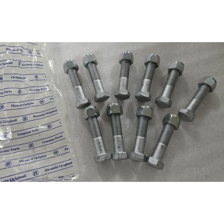 KOMPLET 10 ŚRUB DO KOŁNIERZA ZF DO PRZEKŁADNI ZF400 ZF500
