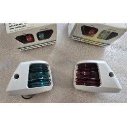 AQUA SIGNAL SERIA S20 LAMPY NA STERBURTĘ (ZIELONA, CZERWONA) 12V biała obudowa