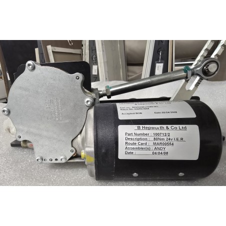0390442402 BOSCH SILNIK WYCIERACZEK Z SZYNĄ MONTAŻOWĄ (OUTLET)