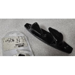 16678 PLASTIMO PÓŁKLUZA DZIOBOWA CUMOWNICZA CZARNA PLASTIKOWA 150MM (ZESTAW 2 SZTUKI)