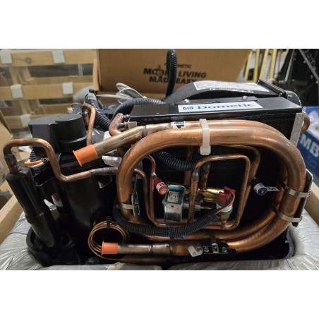 DTU8-2251-410A DOMETIC MARINE AIR SYSTEMS WYMIENNIK KLIMATYZACJI (POTESTOWY)