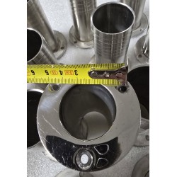 GNIAZDO (SZYJKA) Z KOŁNIERZEM NA 3 ŚRUBY ZE STALI NIERDZEWNEJ (OUTLET) 100x60x30