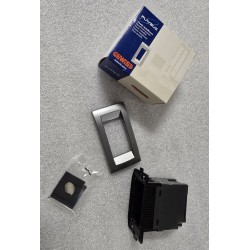 GW32122 GEWISS RAMKA DO PROFILI PLAYBUS ZE SKRZYNKĄ TYTAN 1-POLOWA