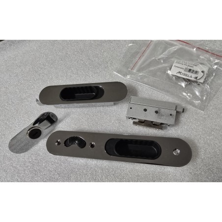 MM-01-111-10 SOUTHCO ZAMEK DO JACHTOWYCH DRZWI PRZESUWNYCH (POWYSTAWOWY)