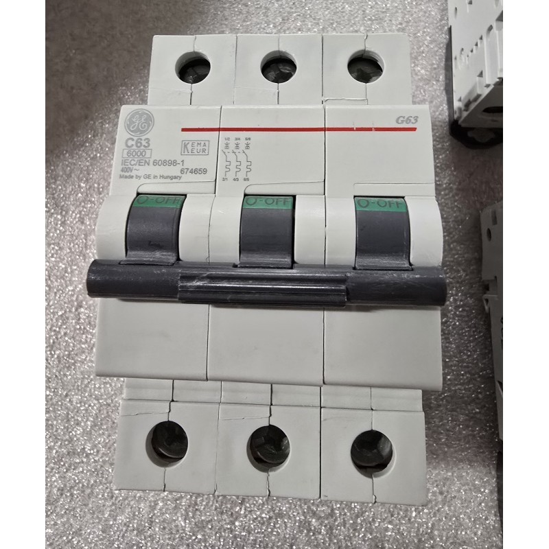 674659 GE WYŁĄCZNIK NADPRĄDOWY G63 C63 3P AC 6kA (OUTLET)