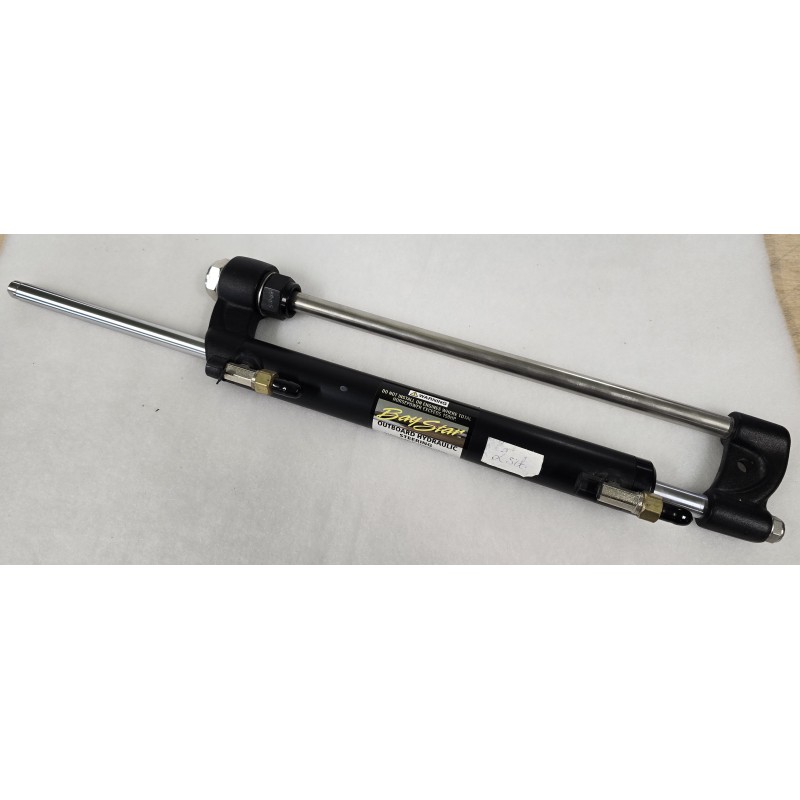 HC4600H SEASTAR (TELEFLEX) SIŁOWNIK DO HYDRAULICZNEGO UKŁĄDU STEROWANIA ZABURTOWEGO 5.52MPa (OUTLET)