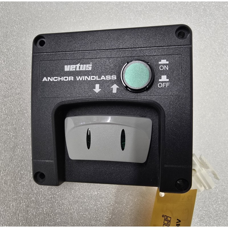 VETUS PANEL STEROWANIA WINDĄ KOTWICZNĄ 12 V / 24 V Z PRZYCISKAMI (POWYSTAWOWY)