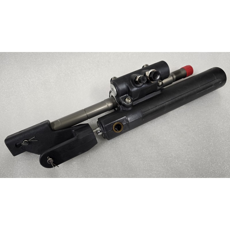 872215 VOLVO PENTA SIŁOWNIK UKŁADU KIEROWNICZEGO SP & DP