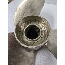 3587389 VOLVO PENTA UŻYWANA ŚRUBA NAPĘDOWA G3F E2 (USZCZERBIONA)