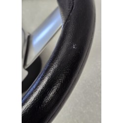 C30113561GA GARBINO KIEROWNICA OBSZYTA CZARNĄ SKÓRĄ Z METALOWYM STELAŻEM (POTESTOWA)