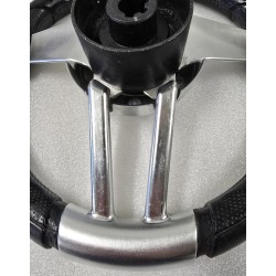 C30113561GA GARBINO KIEROWNICA OBSZYTA CZARNĄ SKÓRĄ Z METALOWYM STELAŻEM (POTESTOWA)