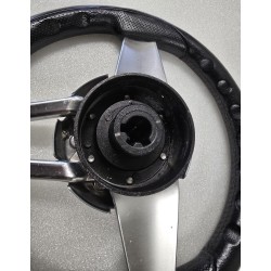 C30113561GA GARBINO KIEROWNICA OBSZYTA CZARNĄ SKÓRĄ Z METALOWYM STELAŻEM (POTESTOWA)
