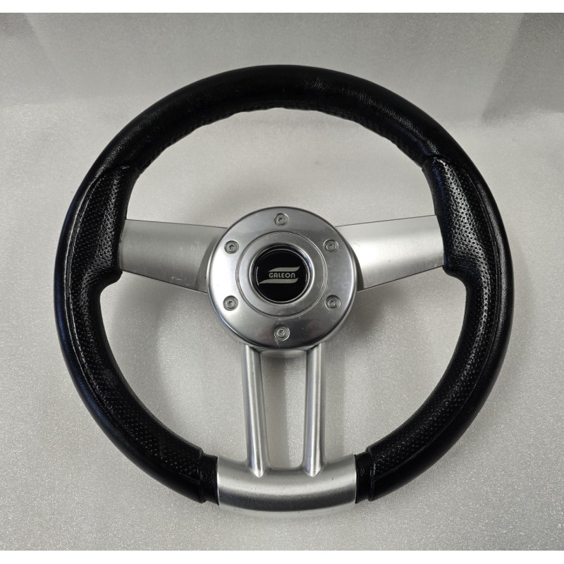 C30113561GA GARBINO KIEROWNICA OBSZYTA CZARNĄ SKÓRĄ Z METALOWYM STELAŻEM (POTESTOWA)