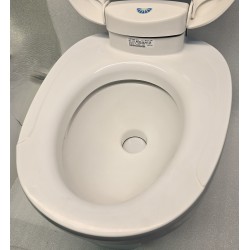 31136 BRAVURA LOW THETFORD TOALETA PODŁOGOWA NISKA KAMPER JACHT Aqua Magic (POWYSTAWOWA)