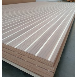 Sklejka pasiak fornir Orzech Amerykański VAN STIJN RIJNWOURDE B.V.  2500x1250 bez impregnatu, surowa