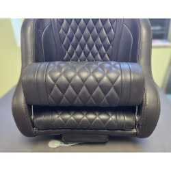 MEGREZ FOTEL STERNIKA SKÓRZANY FOTEL PIKOWANY CIEMNY BRĄZ Z PRZESUWNĄ PODSTAWĄ (POWYSTAWOWY)