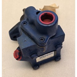 VTM42-40-40-12 VICKERS POMPA HYDRAULICZNA UKŁADU KIEROWNICZEGO (OUTLET)