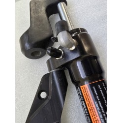 HC5345 SESTAR TELEFLEX HYDRAULICZNY SIŁOWNIK UKŁADU KIEROWNICZEGO (USZKODZONY, NIEKOMPLETNY)