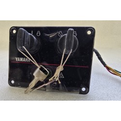 6K1-82570 YAMAHA PANEL PODWÓJNEJ STACYJKI (POWYSTAWOWY)