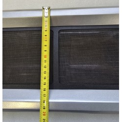 OTWIERANE OKNO JACHTOWE Z MOSKITIERĄ I PRZYCIEMNIANIĄ SZYBĄ SREBRNA RAMKA 554x198