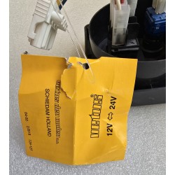 VETUS PANEL STEROWNICZY DO WCIĄGAREK KOTWICZNYCH 12 V / 24 V Z PRZYCISKAMI (POWYSTAWOWY)