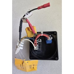 VETUS PANEL STEROWNICZY DO WCIĄGAREK KOTWICZNYCH 12 V / 24 V Z PRZYCISKAMI (POWYSTAWOWY)