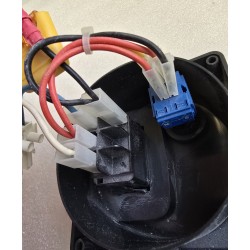 VETUS PANEL STEROWNICZY DO WCIĄGAREK KOTWICZNYCH 12 V / 24 V Z PRZYCISKAMI (POWYSTAWOWY)