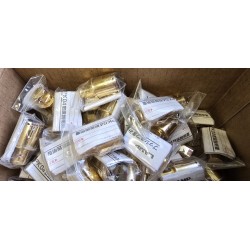 PKL05R SUGATSUNE PRZYCISK MEBLOWY PRAWY (LATCH) TYPU PUSH BEZ ZATRZASKU JACHT KAMPER MEBLE  ZŁOTY