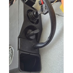 BOMBARDIER JOHNSON EVINRUDE MANETKA Z KLUCZYKIEM (POWYSTAWOWA)