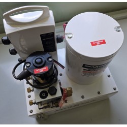 DC2000 SEASTAR HYDRAULICZNA POMPA WSPOMAGANIA DO UKŁADU KIEROWNICZEGO 24V (OUTLET)