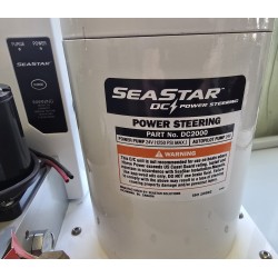 DC2000 SEASTAR HYDRAULICZNA POMPA WSPOMAGANIA DO UKŁADU KIEROWNICZEGO 24V (OUTLET)