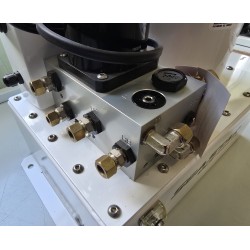 DC2000 SEASTAR HYDRAULICZNA POMPA WSPOMAGANIA DO UKŁADU KIEROWNICZEGO 24V (OUTLET)