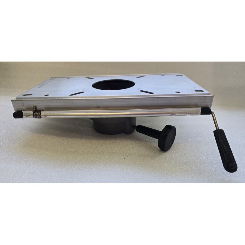 2004-05-15 SUWNICA FOTELA 330x180MM NA RURĘ 70MM (OUTLET, NIEKOMPLETNY)