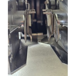 B104 ULTRAFLEX SKRZYNKA STEROWNICZA (MANETKA) Z PODWÓJNĄ DŹWIGNIĄ (OUTLET, ZARYSOWANA)