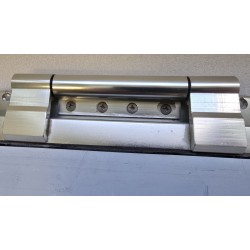 OKNO POKŁADOWE UCHYLNE Z DWIEMA KLAMKAMI 390x245MM (OUTLET)