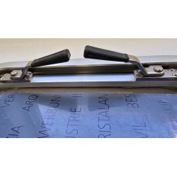 OKNO POKŁADOWE UCHYLNE Z DWIEMA KLAMKAMI 390x245MM (OUTLET)