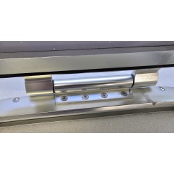 OKNO POKŁADOWE UCHYLNE Z DWIEMA KLAMKAMI 390x245MM (OUTLET)