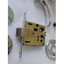 MA-01-600-01-14 MOBELLA SOUTHCO ZAMEK DRZWI McCoy Nova (OUTLET)