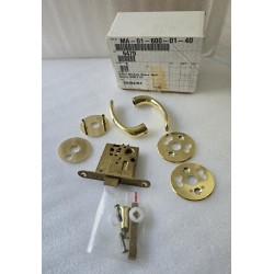 MA-01-600-01-40 SOUTHCO ZAMEK DO DRZWI WEJŚCIOWYCH MCCOY Z KLAMKĄ NOVA 22-30MM MOSIĄDZ (OUTLET)