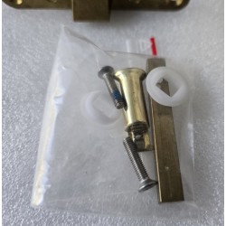MA-01-600-01-40 SOUTHCO ZAMEK DO DRZWI WEJŚCIOWYCH MCCOY Z KLAMKĄ NOVA 22-30MM MOSIĄDZ (OUTLET)